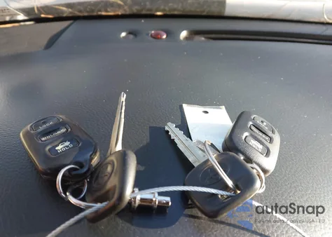 2005 Toyota Camry Se from USA, damaged, VIN 4T1BE32K45U595182